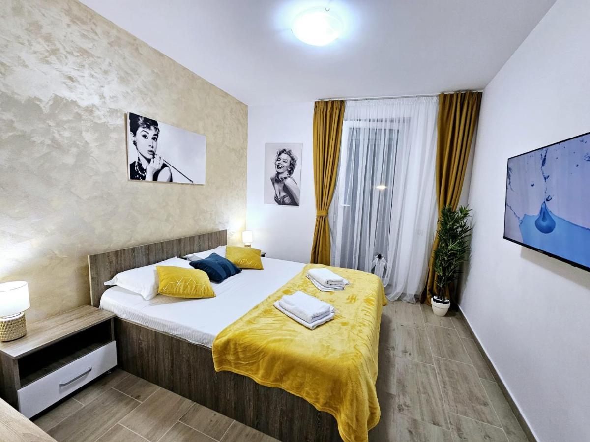 Lovely New Balcony Apartment Cismigiu Park - Pop5 Bucharest Exterior photo
